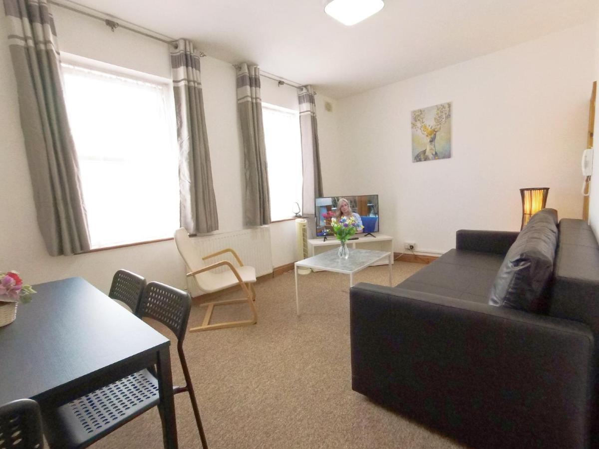 Carnation Flat A In Wembley Londres Exterior foto